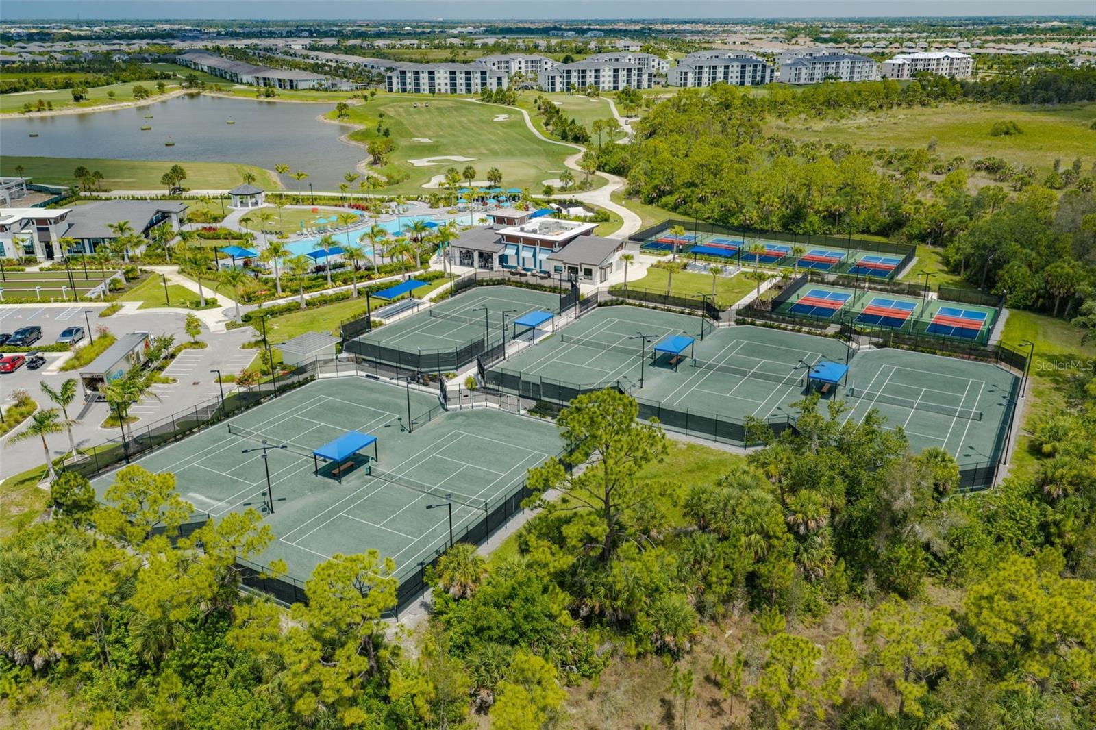WELLEN PARK GOLF & COUNTRY CLUB - Residential
