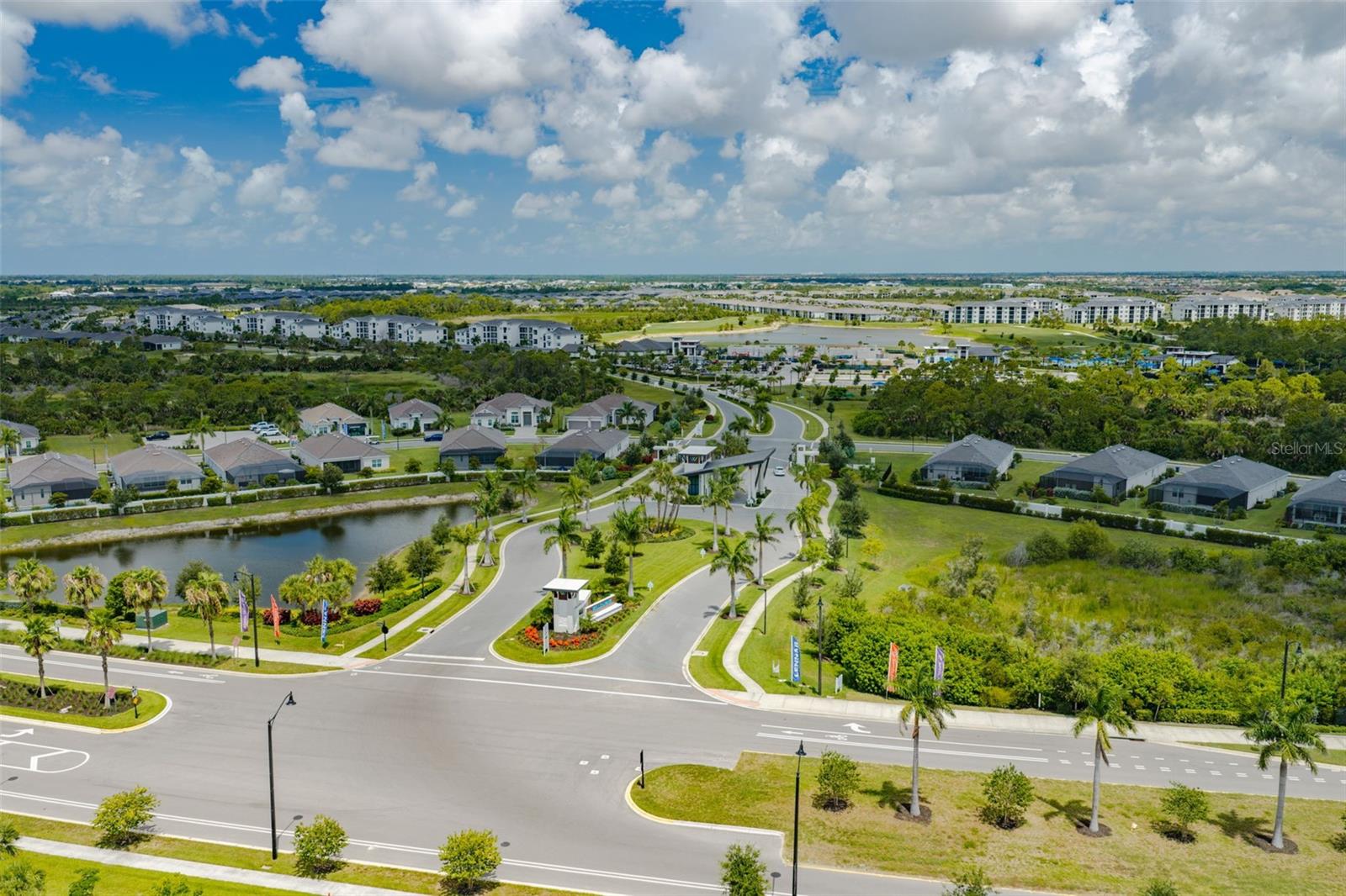 WELLEN PARK GOLF & COUNTRY CLUB - Residential