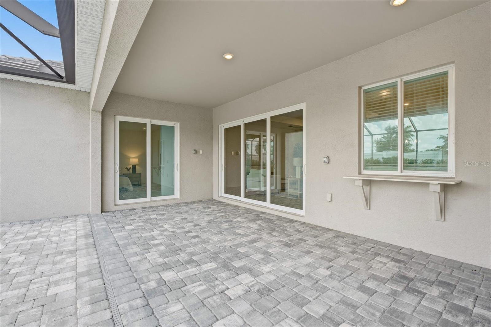 WELLEN PARK GOLF & COUNTRY CLUB - Residential