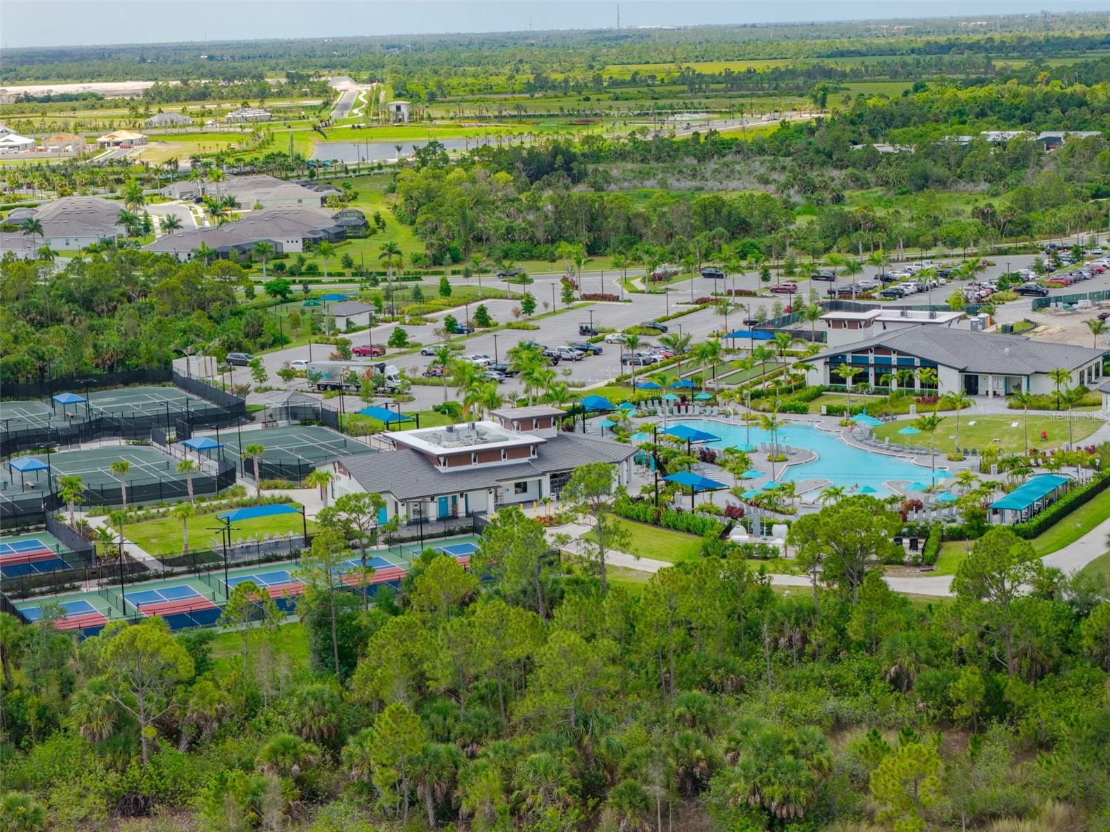 WELLEN PARK GOLF & COUNTRY CLUB - Residential