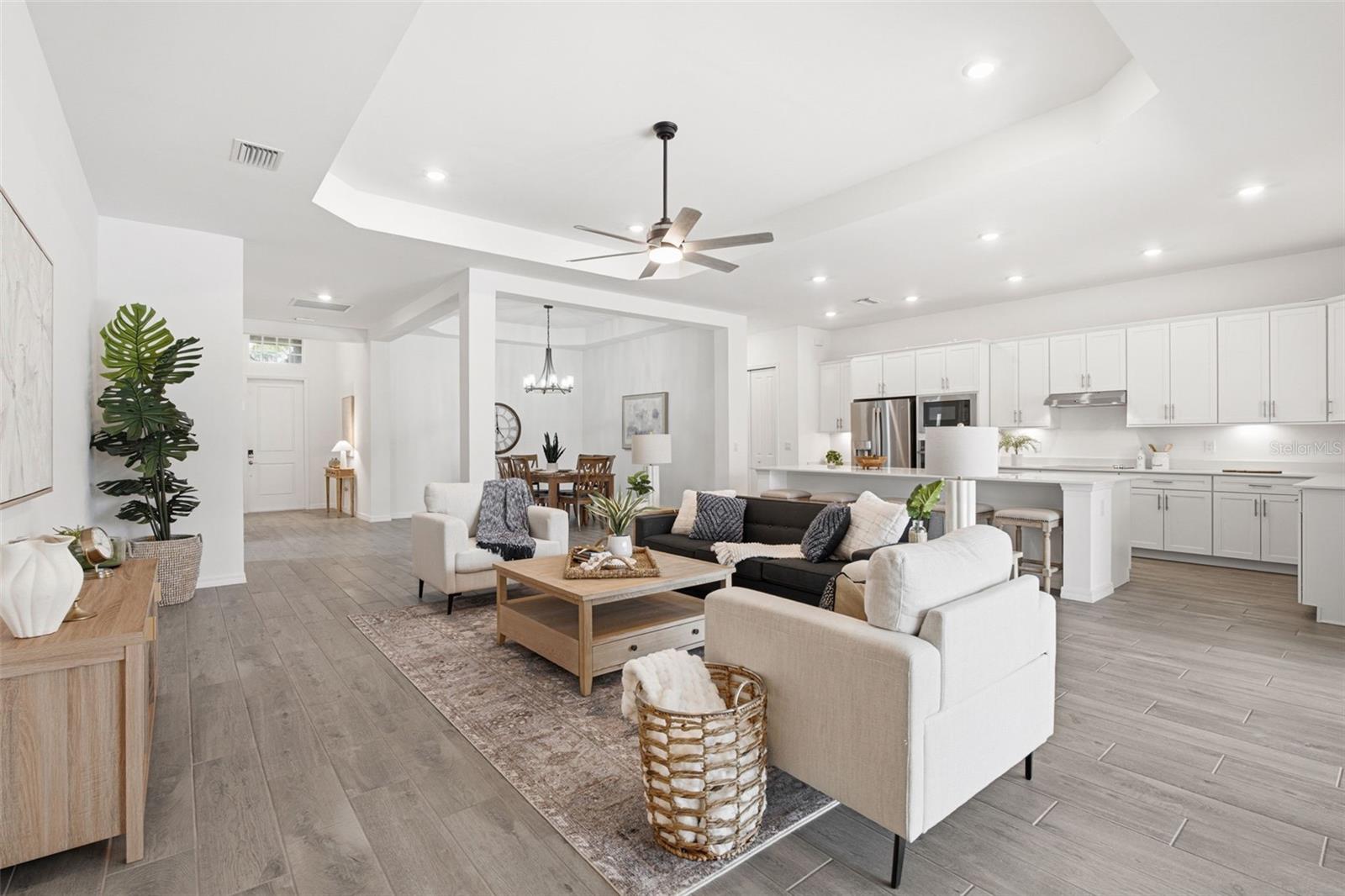 WELLEN PARK GOLF & COUNTRY CLUB - Residential