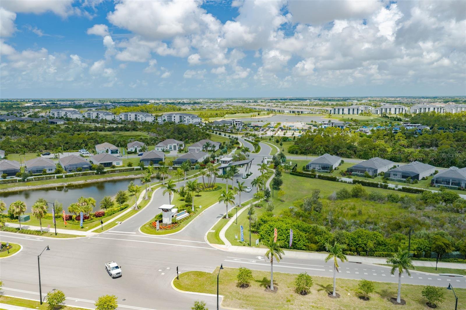 WELLEN PARK GOLF & COUNTRY CLUB - Residential