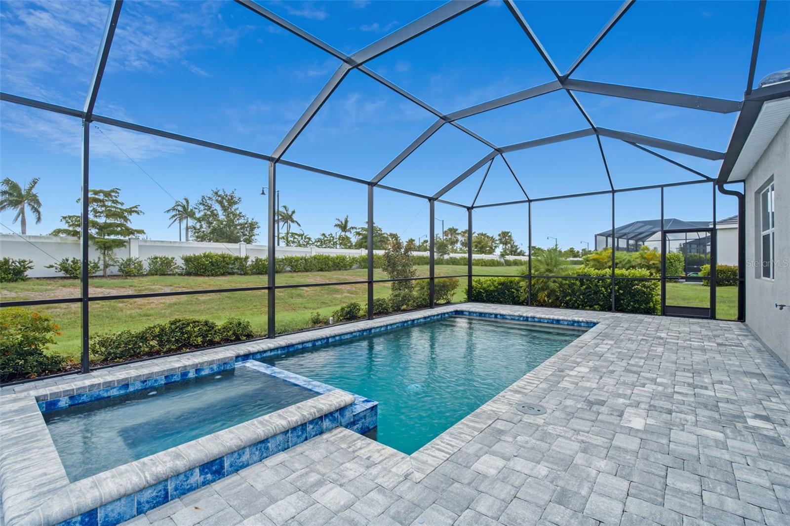 WELLEN PARK GOLF & COUNTRY CLUB - Residential