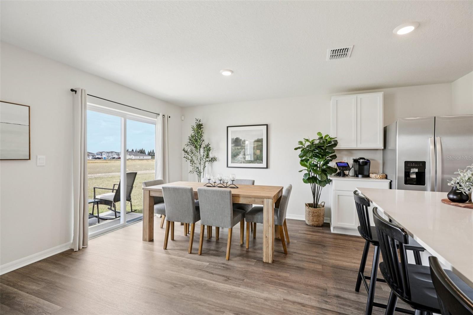 MAGNOLIA POINTE - Residential
