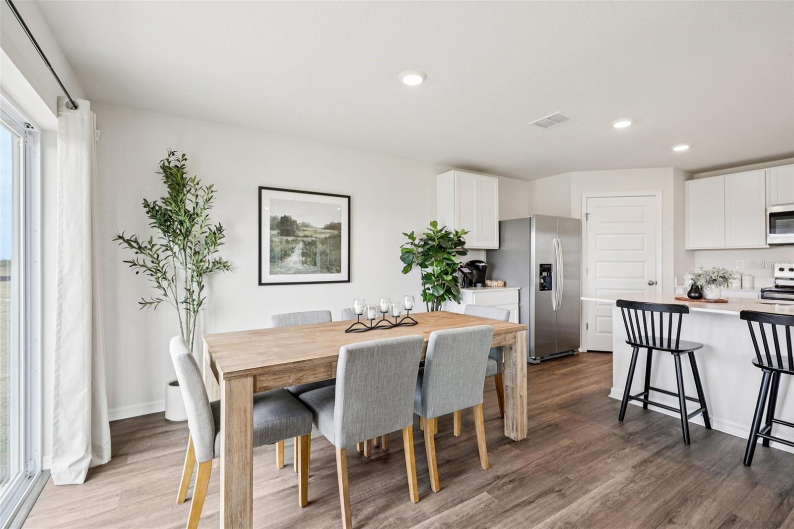 MAGNOLIA POINTE - Residential