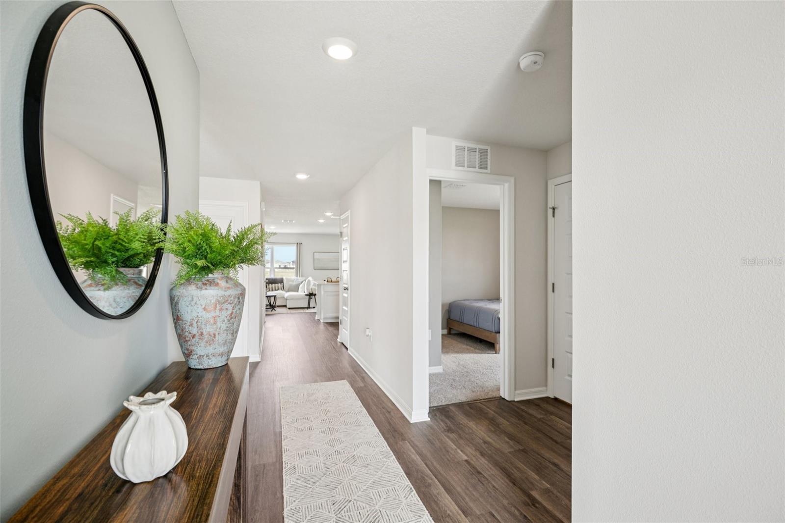 MAGNOLIA POINTE - Residential