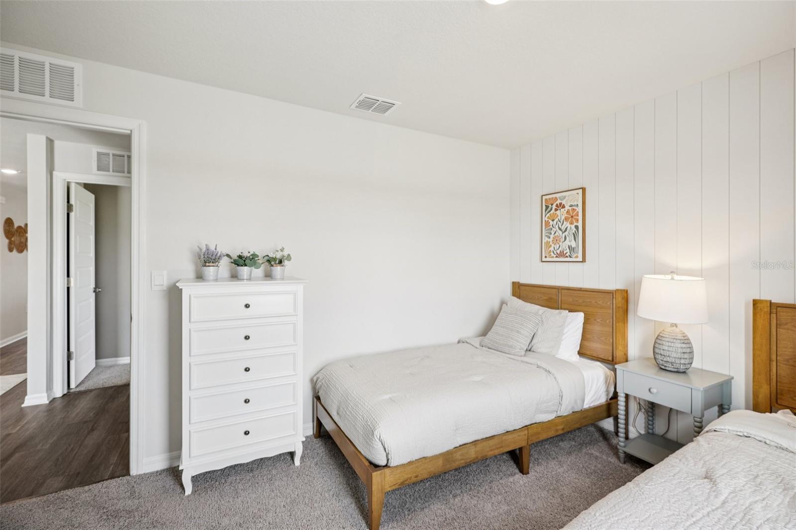 MAGNOLIA POINTE - Residential