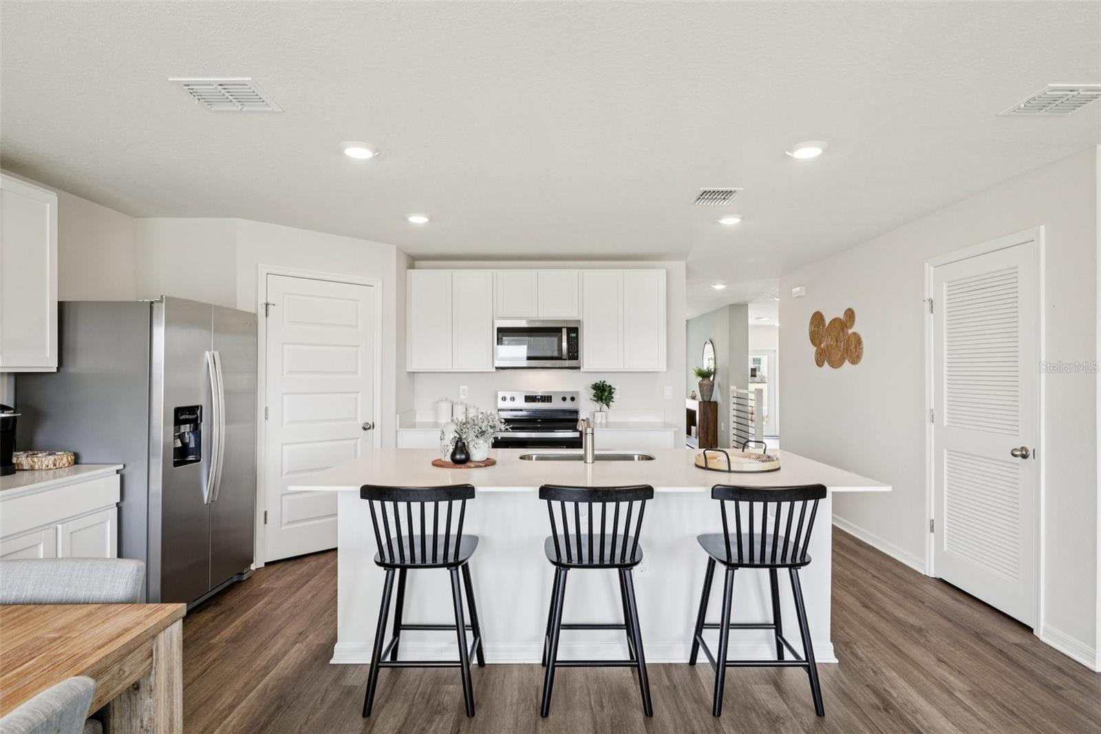 MAGNOLIA POINTE - Residential