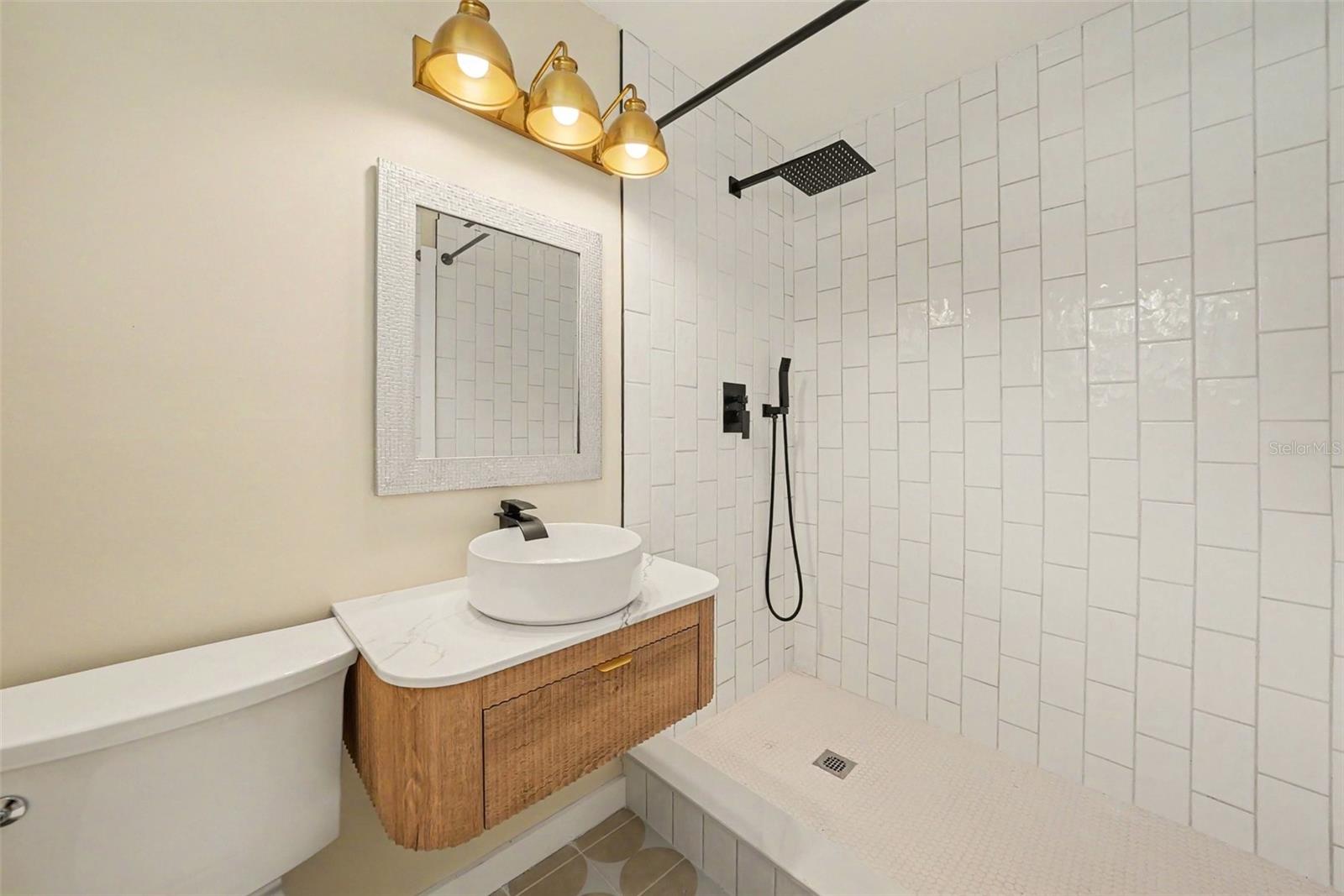 GANDY GARDENS 7 - Residential