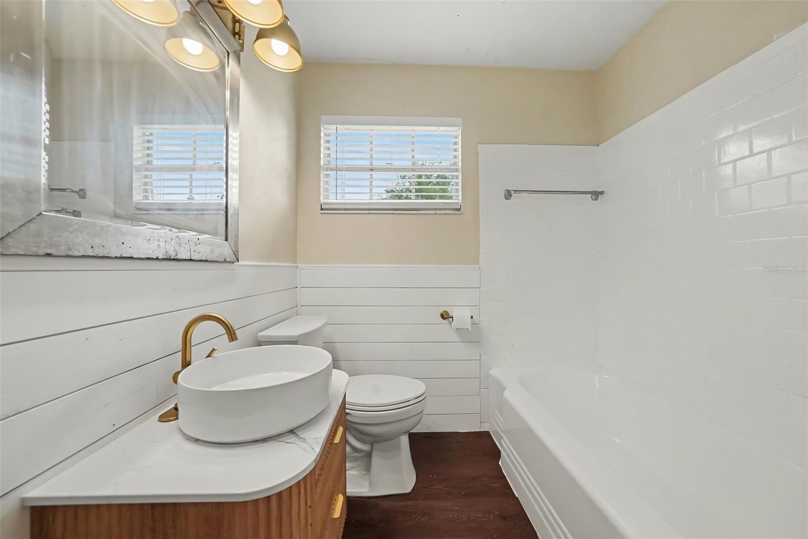 GANDY GARDENS 7 - Residential