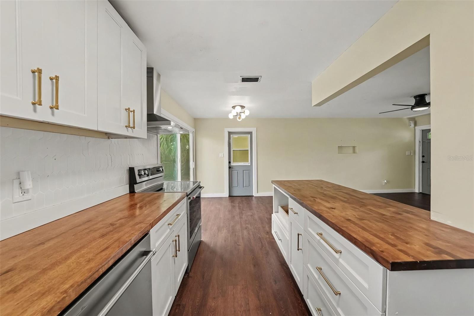GANDY GARDENS 7 - Residential