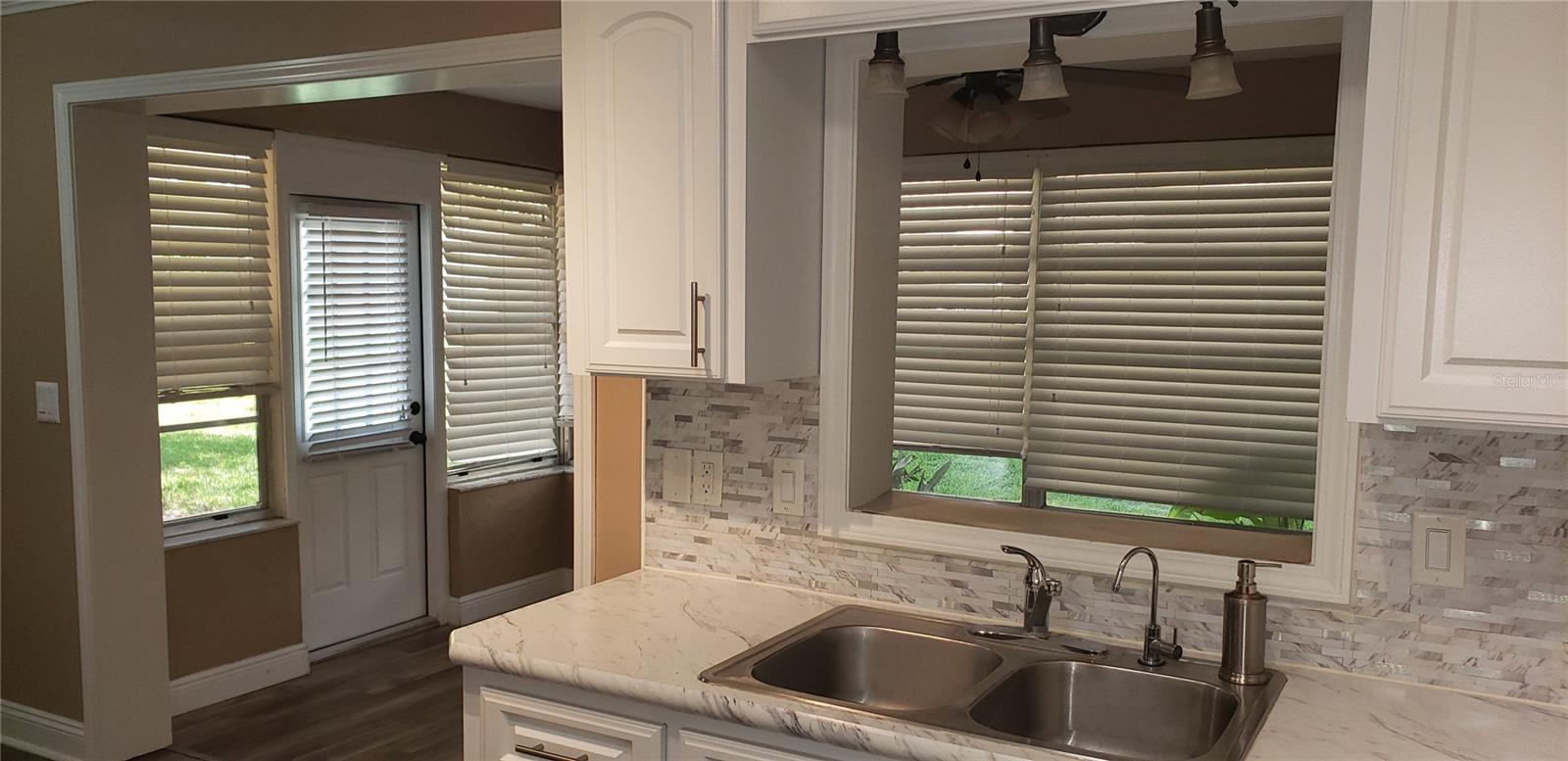 CIRCLE SQUARE WOODS Y - Residential Lease