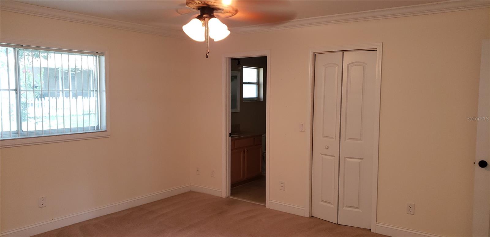 CIRCLE SQUARE WOODS Y - Residential Lease