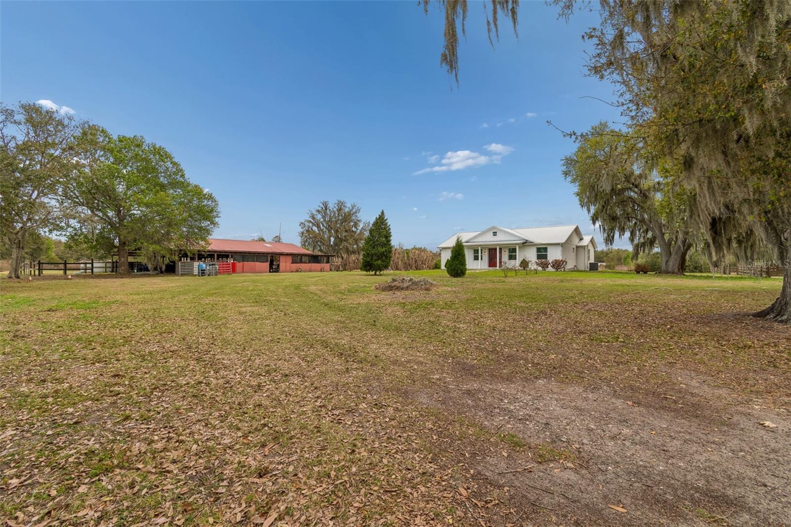 DORMANY COUNTRY ESTATES - Residential