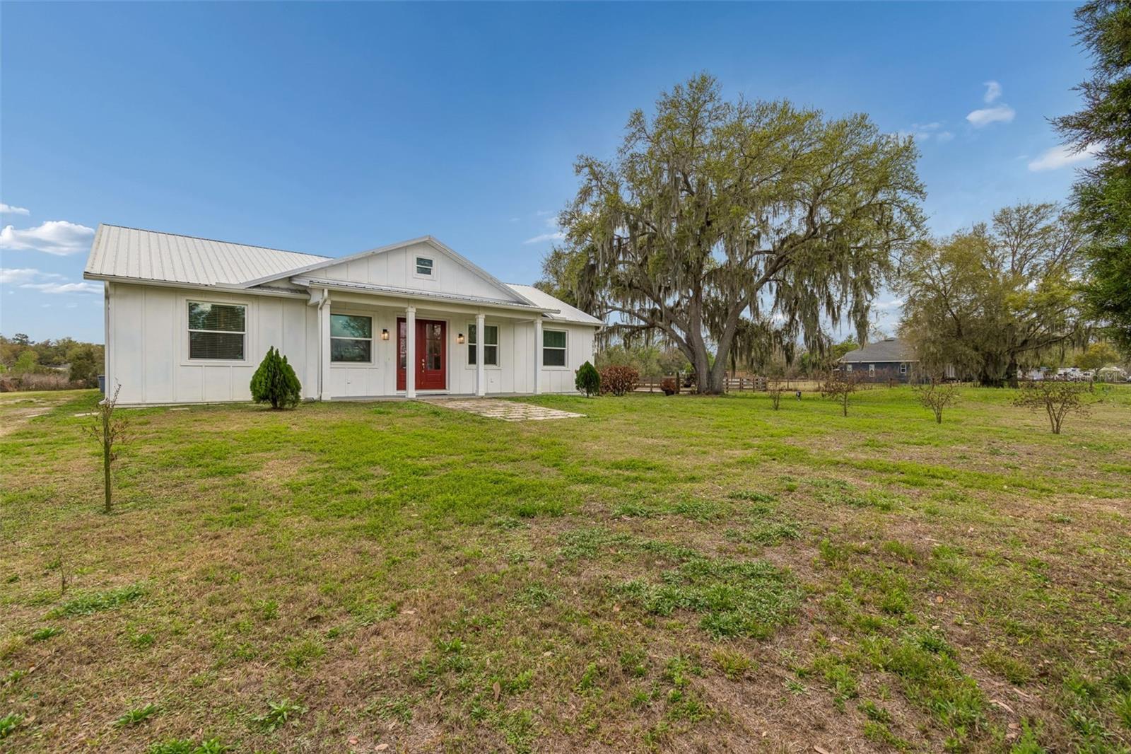 DORMANY COUNTRY ESTATES - Residential