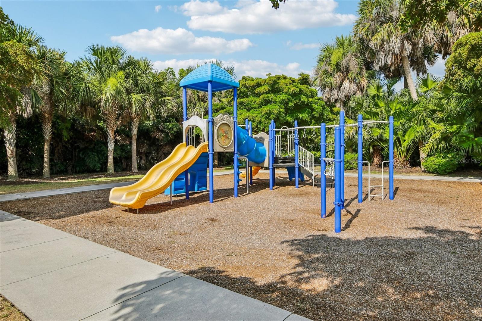 TOSCANA ISLES PH 5 UN 2 - Residential
