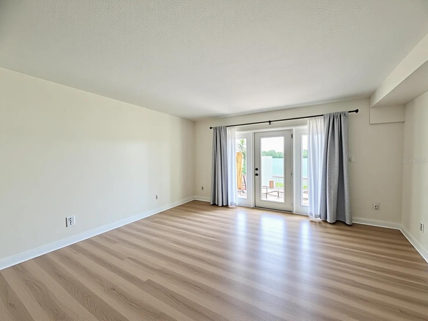 WATERSIDE AT COQUINA KEY NORTH - Residential