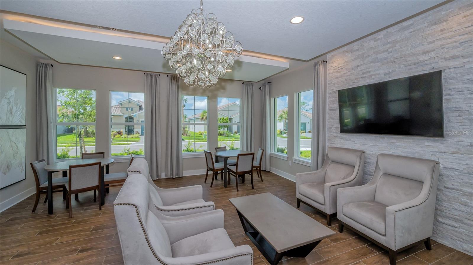 VENICE WOODLANDS - Residential