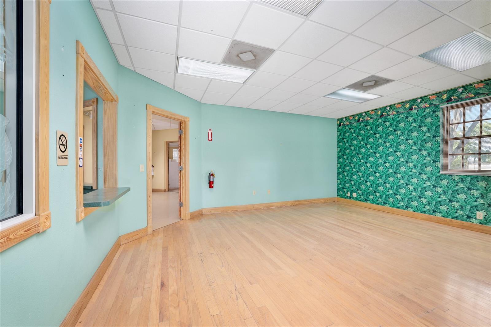GREENVILLE TERRACE - Commercial Lease