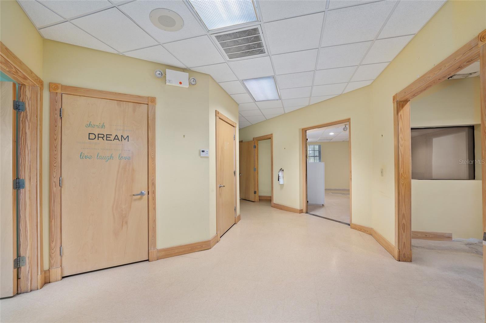 GREENVILLE TERRACE - Commercial Lease