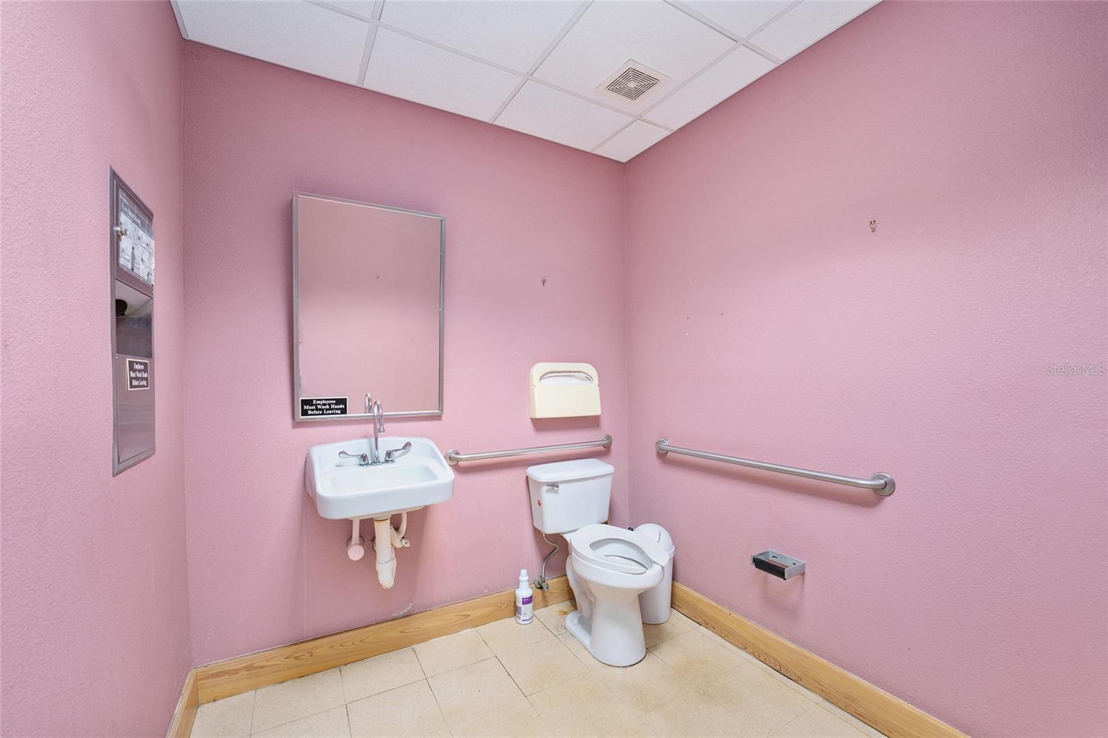 GREENVILLE TERRACE - Commercial Lease