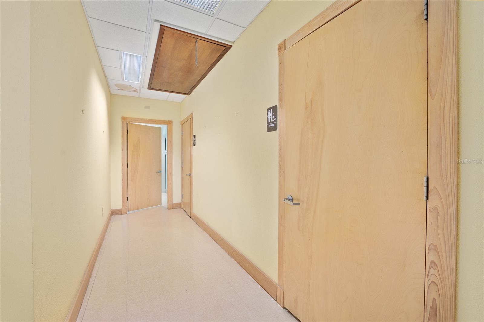 GREENVILLE TERRACE - Commercial Lease
