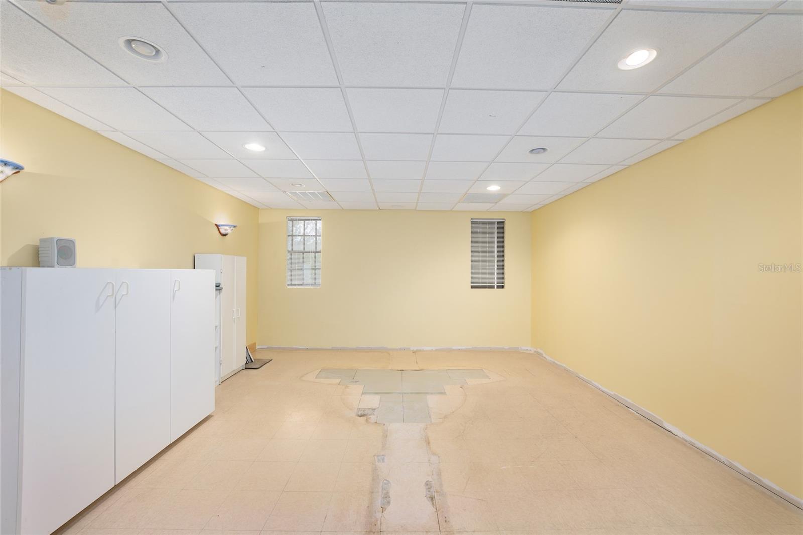 GREENVILLE TERRACE - Commercial Lease