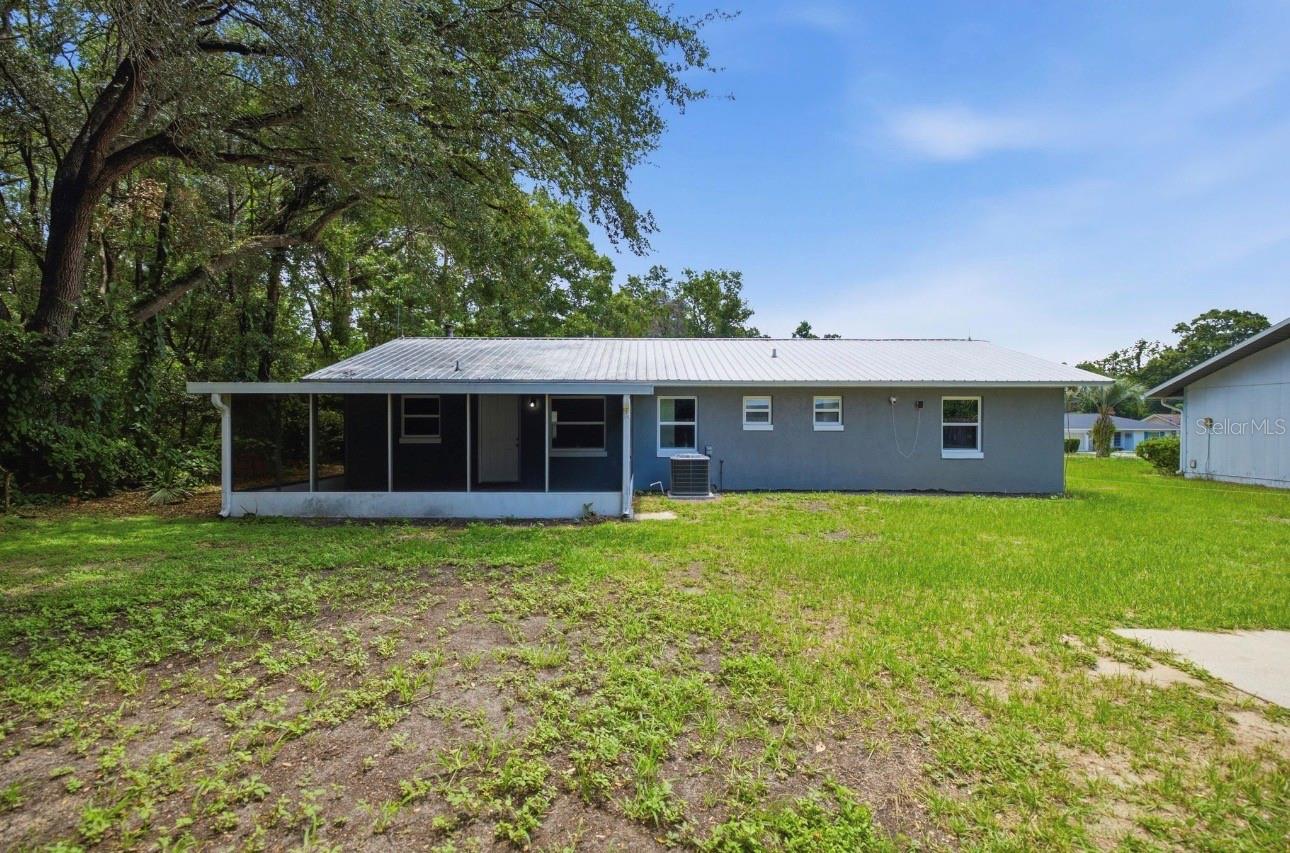 LAKE WEIR GARDENS - Residential