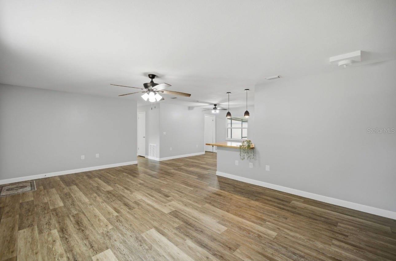 LAKE WEIR GARDENS - Residential