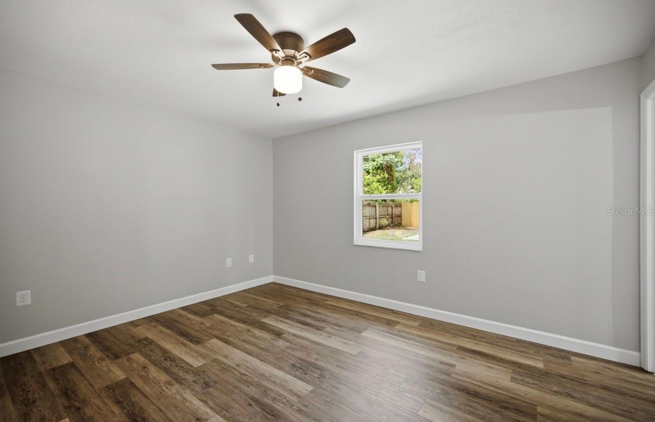 LAKE WEIR GARDENS - Residential