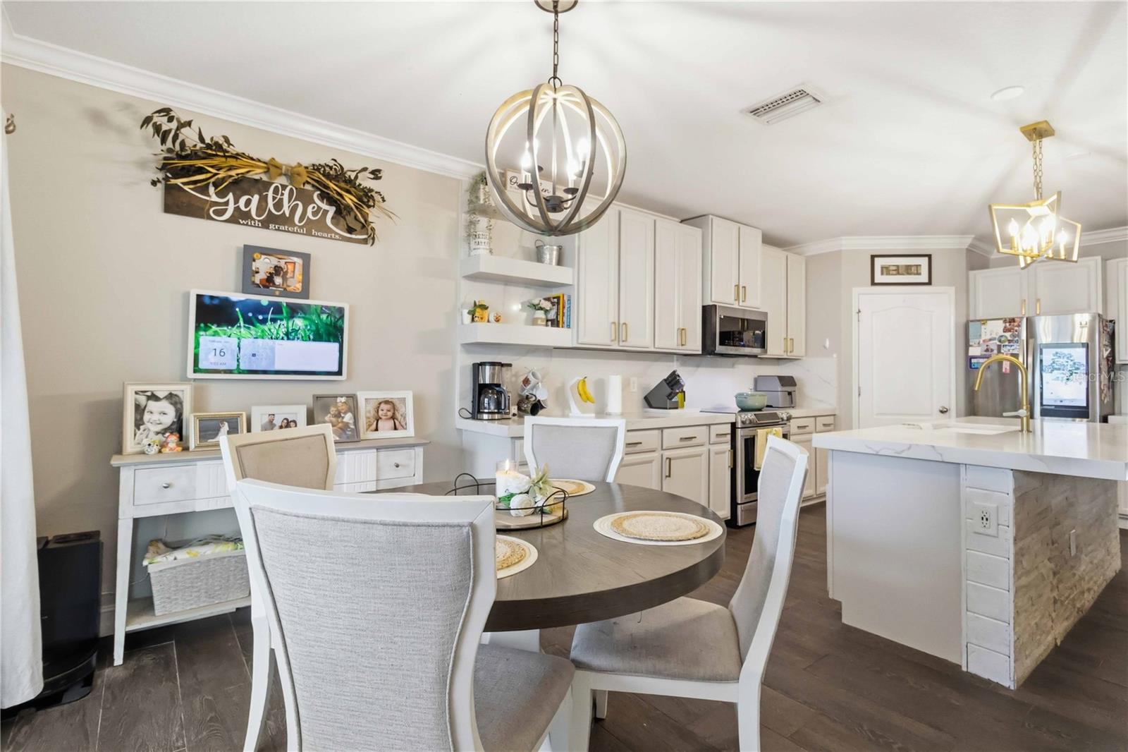 DEL TIERRA PHASE I - Residential