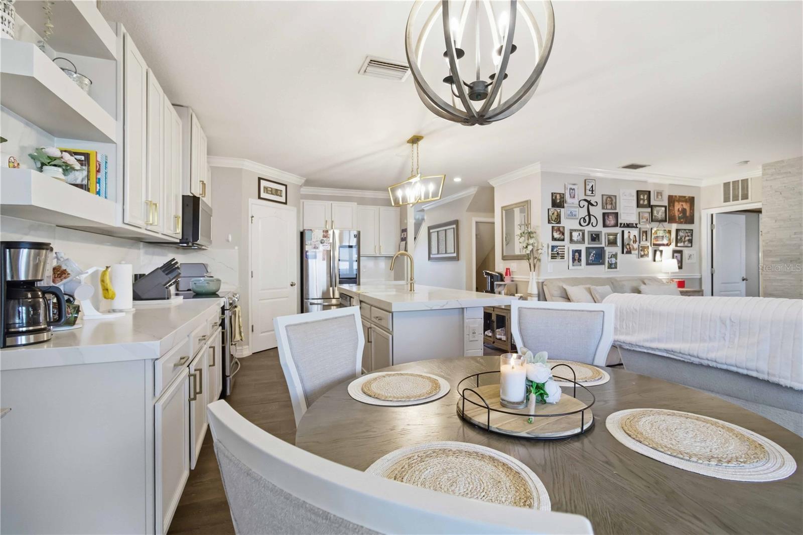 DEL TIERRA PHASE I - Residential