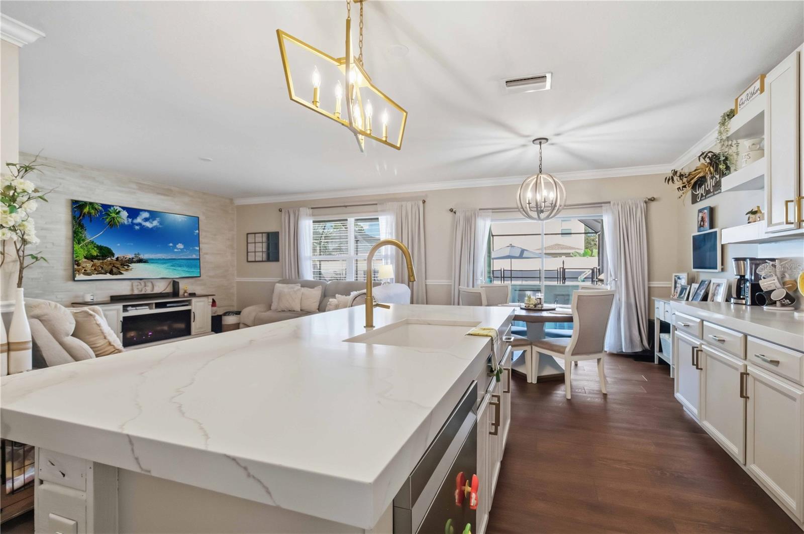 DEL TIERRA PHASE I - Residential