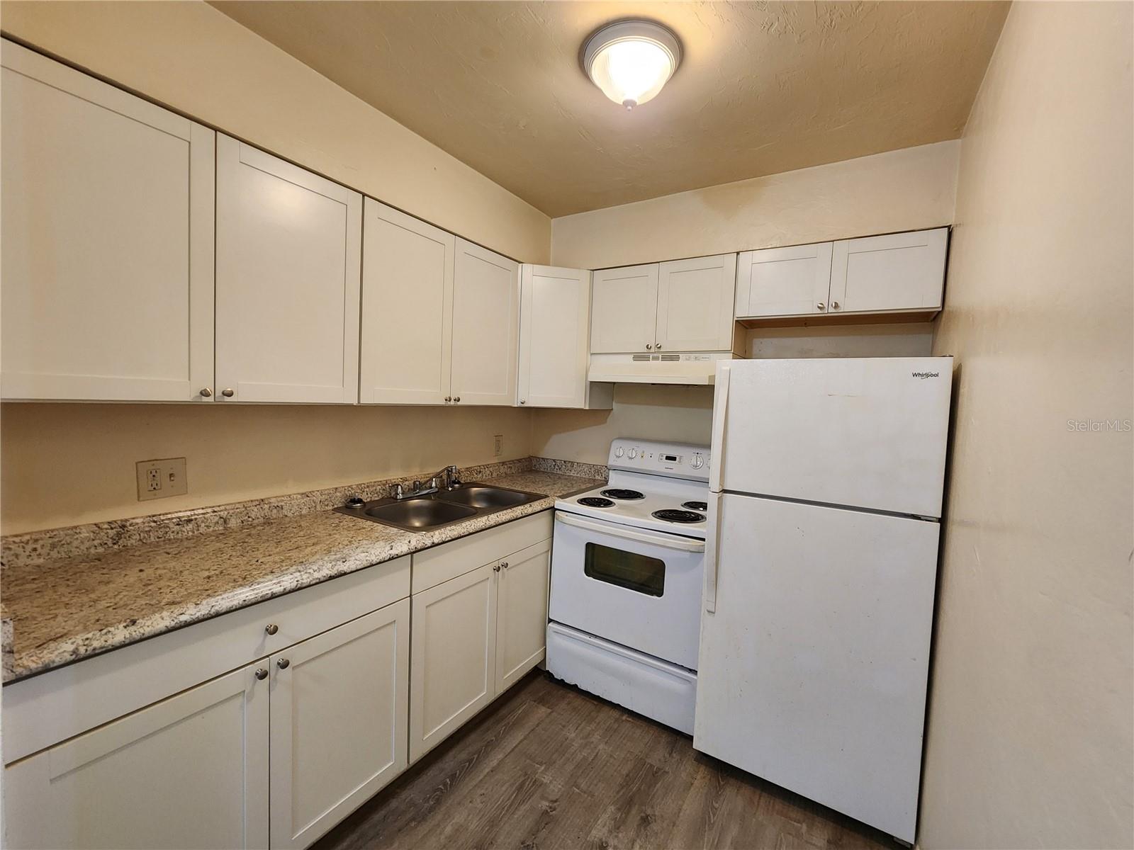 CEDAR REDGE - Residential Lease