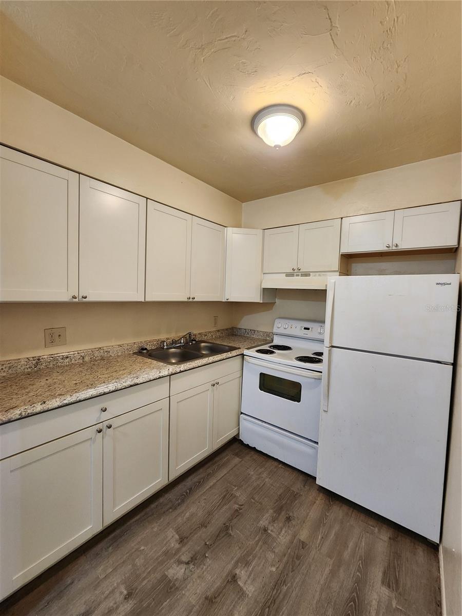 CEDAR REDGE - Residential Lease
