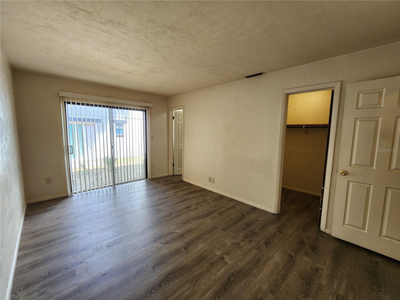 CEDAR REDGE - Residential Lease