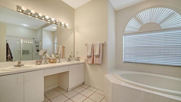STONEYBROOK GOLF & COUNTRY CLUB - Residential