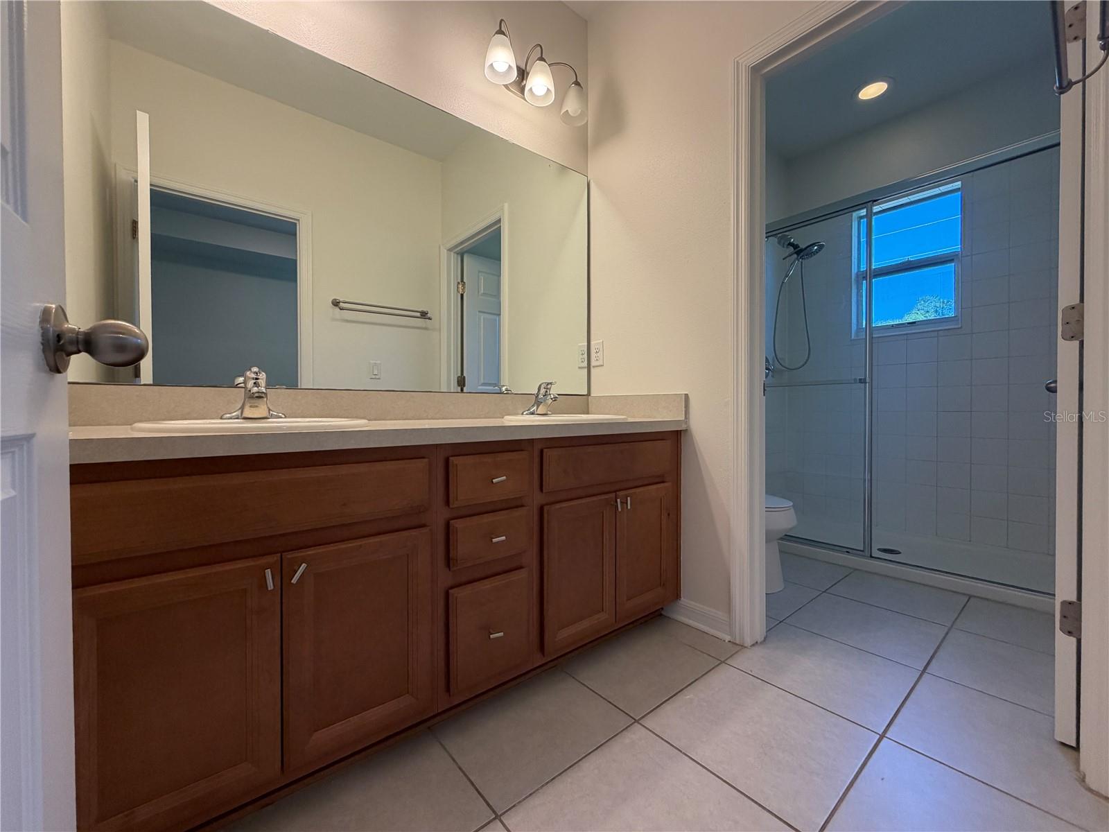 AMBERGATE - Residential Lease