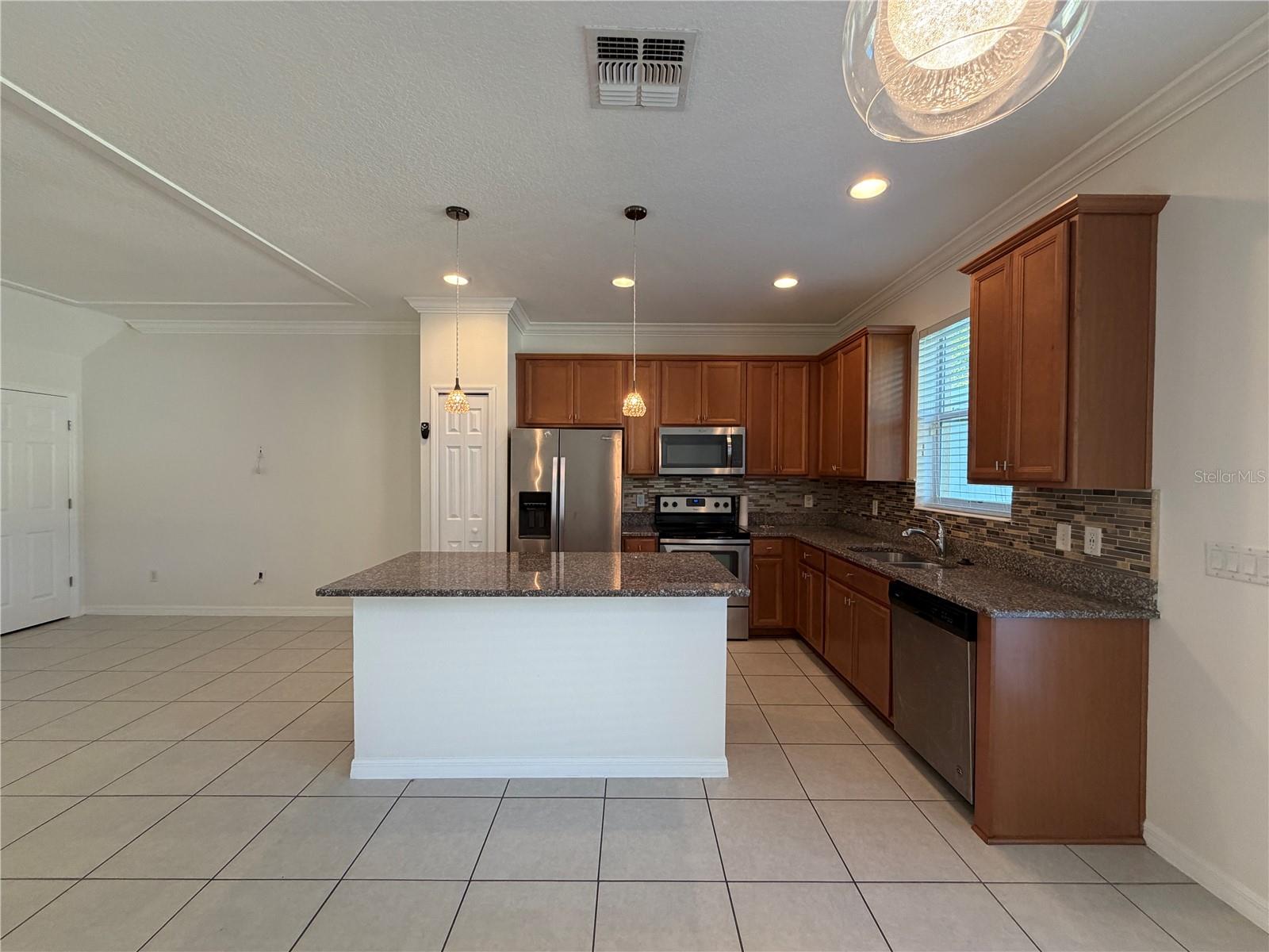 AMBERGATE - Residential Lease