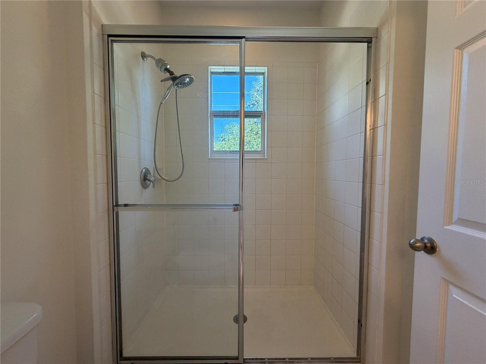 AMBERGATE - Residential Lease