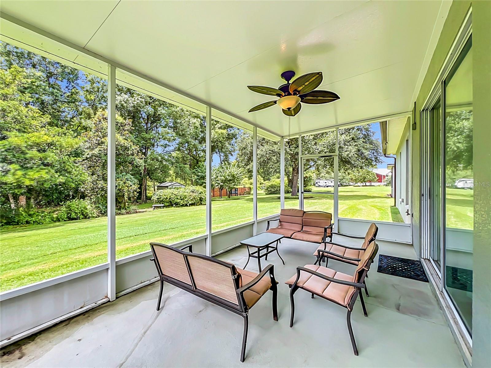 GENEVA MANOR 50 46 - Residential