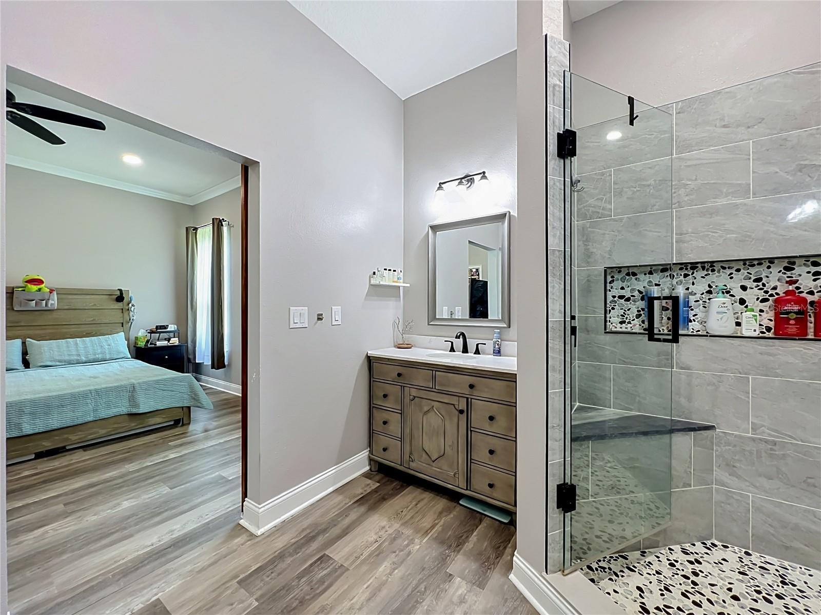 GENEVA MANOR 50 46 - Residential