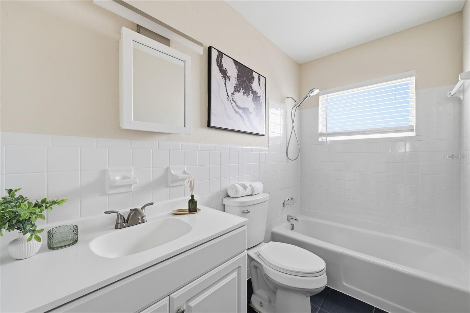 GROVEWOOD COURT - Residential Lease