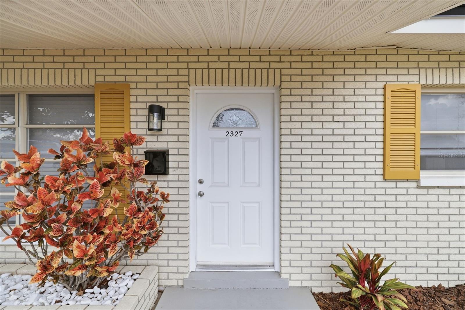 GROVEWOOD COURT - Residential Lease