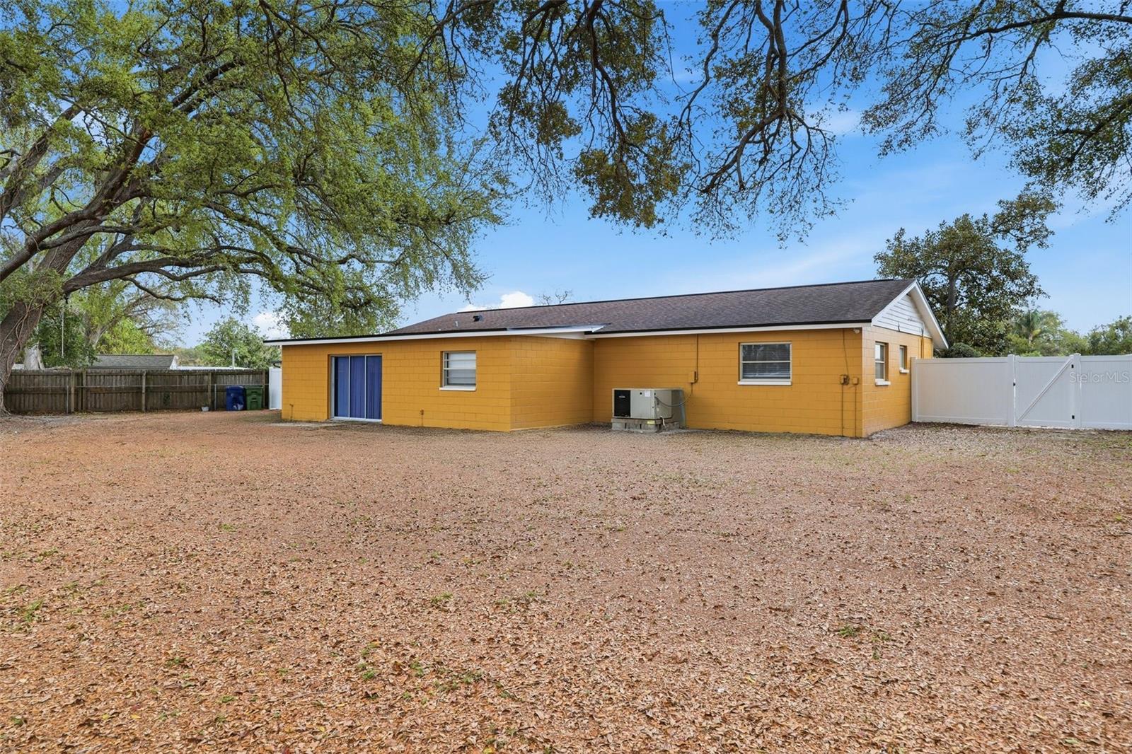 GROVEWOOD COURT - Residential Lease