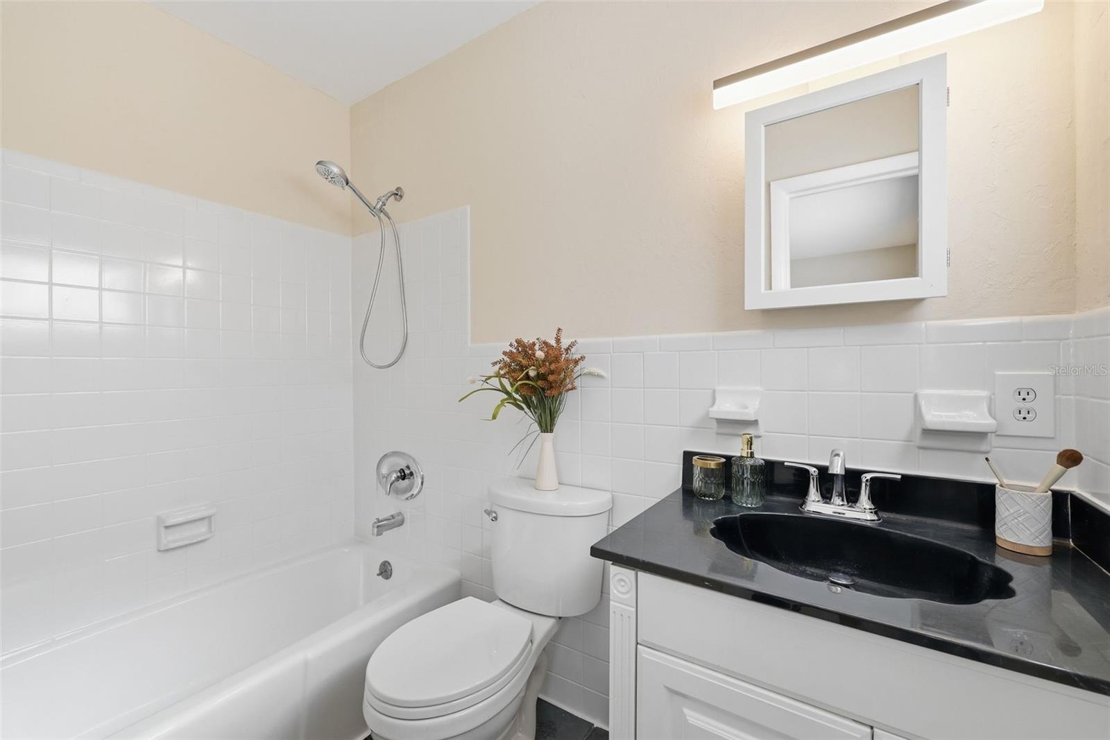 GROVEWOOD COURT - Residential Lease