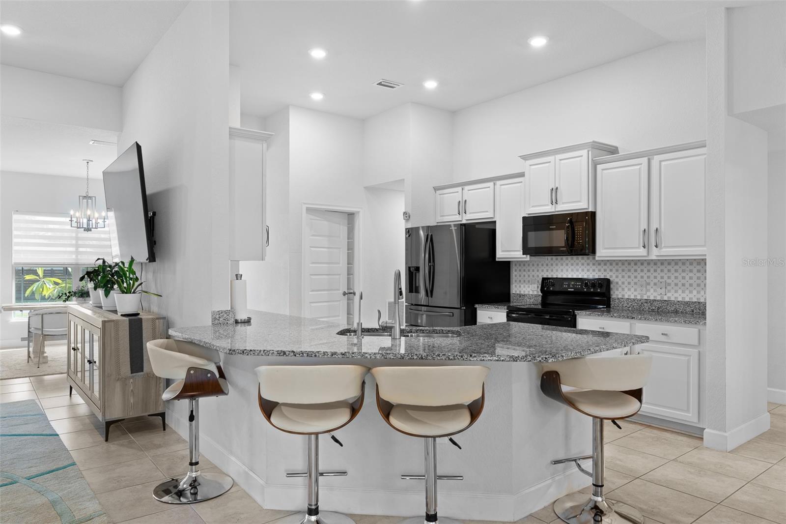 SOUTH VENICE - Residential
