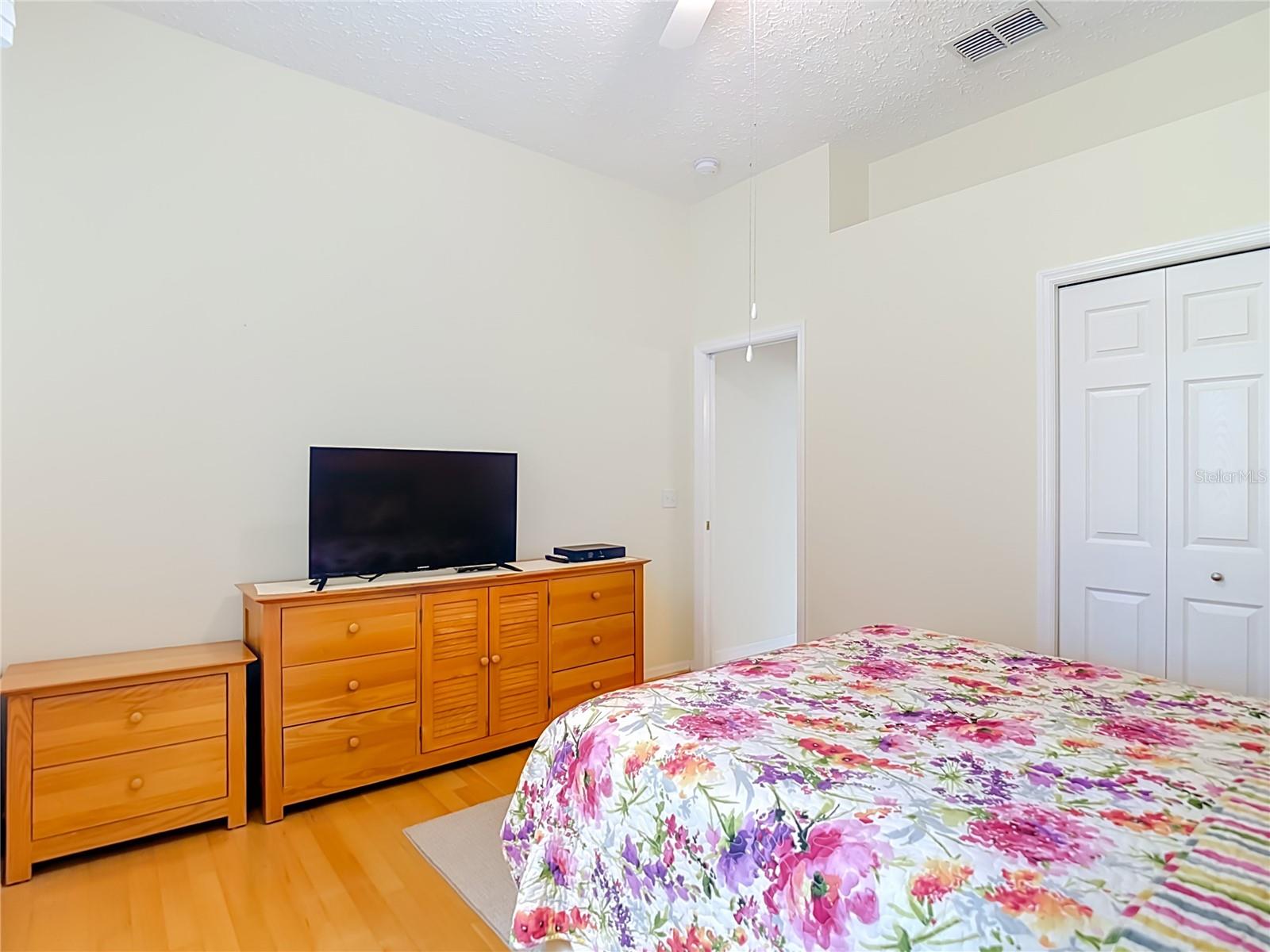 MEADOW OAKS - Residential