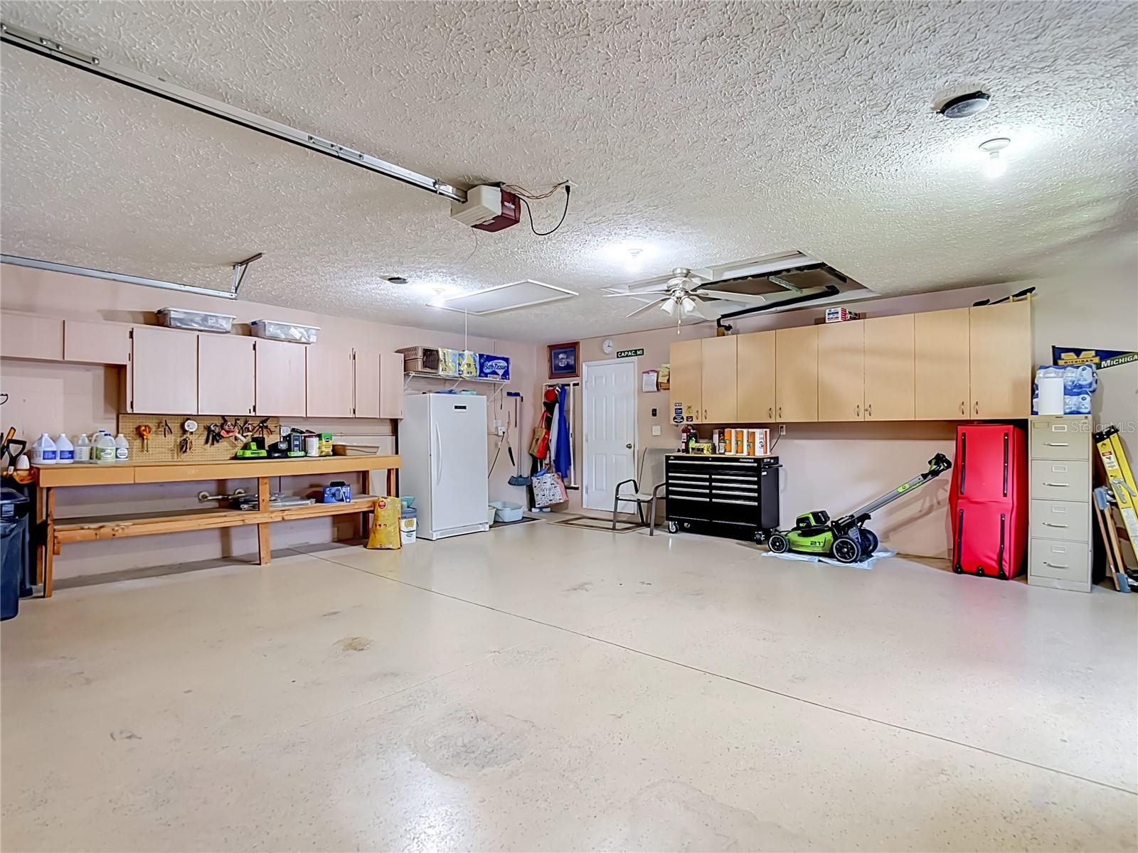 MEADOW OAKS - Residential