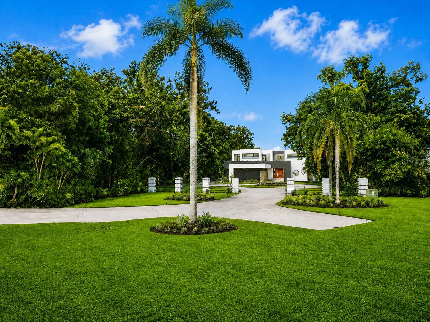 BAY LAKE ESTATES - Residential